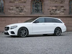 Vit Begagnad 2018 Mercedes E400 AMG line Kombi | 299 000 kr (Marknadspris)