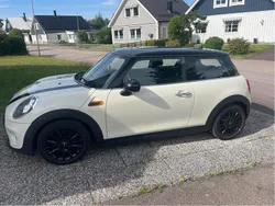 Vit Begagnad 2016 Mini Cooper Pepper Halvkombi | 90 000 kr (Marknadspris)
