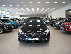 Svart Begagnad 2016 BMW 225 Active Tourer Minibuss | 189 900 kr (Dyr)