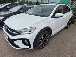 Vit Begagnad 2025 VW Taigo R-line SUV | 299 000 kr (Dyr)