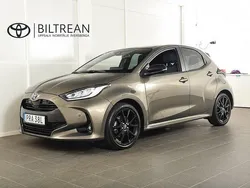 Grön Begagnad 2023 Toyota Yaris Hybrid Style Halvkombi | 248 900 kr (Lite dyr)
