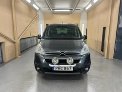 Grå Begagnad 2017 Citroën Berlingo PureTech Minibuss | 74 900 kr (Superpris)