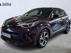 Lila Begagnad 2023 Toyota C-HR Edition SUV | 309 800 kr (Marknadspris)