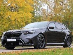 Grå Begagnad 2025 BMW M5 Kombi | 1 495 000 kr