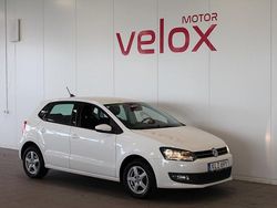 Vit Begagnad 2014 VW Polo Halvkombi | 74 800 kr (Marknadspris)