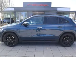 Blå svart Begagnad 2022 Mercedes GLA35 AMG AMG SUV | 509 900 kr