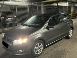 Grå Begagnad 2011 VW Polo Halvkombi | 55 900 kr (Marknadspris)