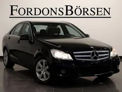Mörkblå Begagnad 2009 Mercedes C300 Avantgarde Sedan | 89 000 kr