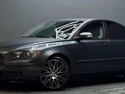 Grå Begagnad 2005 Volvo S40 Sedan | 49 900 kr (Marknadspris)