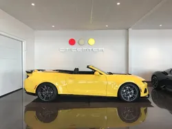 Gul (gul/svart läder) Begagnad 2018 Chevrolet Camaro ZL1 LT Cab | 899 000 kr