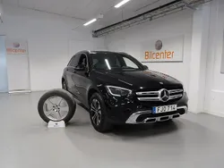 Svart Begagnad 2020 Mercedes GLC300e SUV | 349 900 kr (Marknadspris)