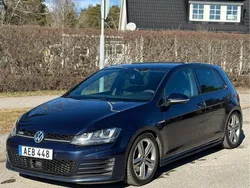 Blå Begagnad 2014 VW Golf VII GTD Halvkombi | 141 500 kr (Marknadspris)