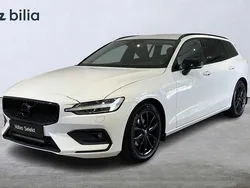 Vit Begagnad 2019 Volvo V60 Momentum Kombi | 299 000 kr (Marknadspris)
