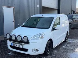 Vit Begagnad 2014 Peugeot Partner Minibuss | 47 000 kr (Marknadspris)