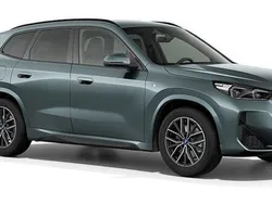Grön Ny 2025 BMW X1 Comfort Edition SUV | 639 900 kr