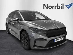 Grå (graphite grey metallic) Begagnad 2022 Skoda Enyaq iV SportLine SUV | 349 900 kr (Bra pris)