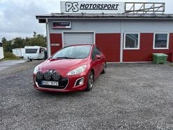 Röd Begagnad 2012 Peugeot 308 Halvkombi | 49 900 kr (Marknadspris)