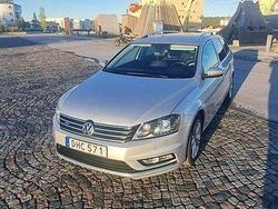 Silver Begagnad 2014 VW Passat R-line Kombi | 119 000 kr (Lite dyr)