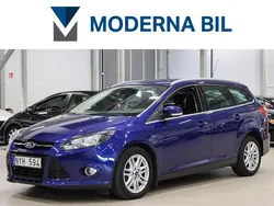 Blå Begagnad 2013 Ford Focus Titanium Kombi | 109 900 kr (Marknadspris)