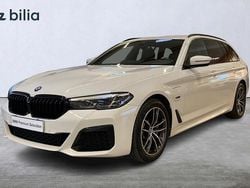 Vit Begagnad 2022 BMW 530e M Sport Kombi | 375 000 kr (Bra pris)