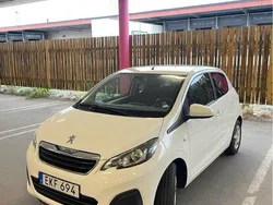 Vit Begagnad 2014 Peugeot 108 Halvkombi | 45 000 kr (Marknadspris)