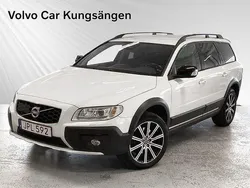 Vit Begagnad 2016 Volvo XC70 Standard SUV | 214 900 kr (Marknadspris)