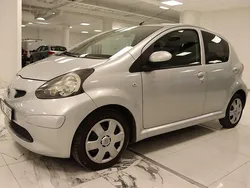 Silver Begagnad 2007 Toyota Aygo Halvkombi | 29 000 kr (Marknadspris)