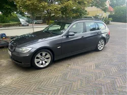 Grå Begagnad 2006 BMW 330 Comfort Edition Kombi | 57 000 kr (Marknadspris)