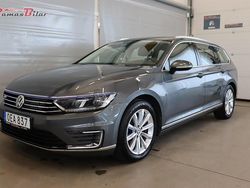 Grå Begagnad 2017 VW Passat GTE Kombi | 209 900 kr (Marknadspris)