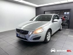 Ljusgrå (grå) Begagnad 2013 Volvo V60 Kombi | 79 900 kr (Bra pris)