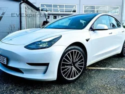 Vit Begagnad 2023 Tesla Model 3 Long Range Sedan | 357 000 kr (Marknadspris)
