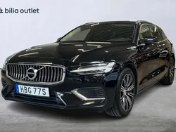 Svart Begagnad 2021 Volvo V60 Kombi | 299 900 kr (Marknadspris)