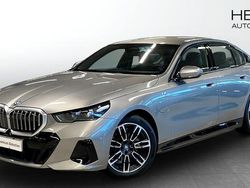 Grå Begagnad 2025 BMW 530 Comfort Edition Sedan | 648 700 kr
