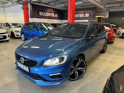 Blå metallic Begagnad 2017 Volvo V60 R-Design Kombi | 219 900 kr (Superpris)