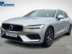 Bright silver met Begagnad 2019 Volvo V60 Momentum Kombi | 279 900 kr (Superpris)