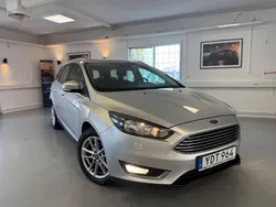 Grå Begagnad 2016 Ford Focus Titanium Kombi | 109 900 kr (Bra pris)