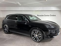 Svart Begagnad 2024 Porsche Cayenne SUV | 1 339 000 kr