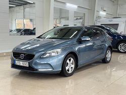 Blå Begagnad 2013 Volvo V40 Kinetic Kombi | 69 900 kr (Lite dyr)