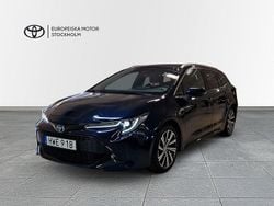 Mörkblå Begagnad 2022 Toyota Corolla Style Kombi | 284 900 kr (Marknadspris)