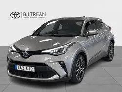 Mörkgrå (grå) Begagnad 2020 Toyota C-HR Executive SUV | 233 999 kr (Marknadspris)