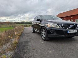Svart Begagnad 2011 Volvo XC60 Summum SUV | 107 000 kr (Marknadspris)