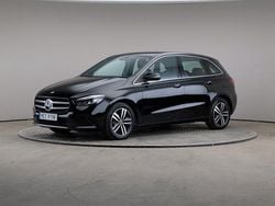 Svart Begagnad 2021 Mercedes B250e Advantage Minibuss | 249 000 kr (Marknadspris)