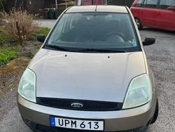 Silver Begagnad 2004 Ford Fiesta Halvkombi | 16 900 kr (Bra pris)