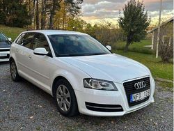 Vit Begagnad 2013 Audi A3 Sportback Attraction Halvkombi | 70 000 kr
