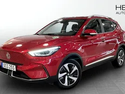Röd (red) Begagnad 2022 MG ZS Sedan | 244 900 kr (Marknadspris)