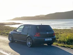 Grå Begagnad 2002 VW Golf IV GTI Halvkombi | 67 000 kr