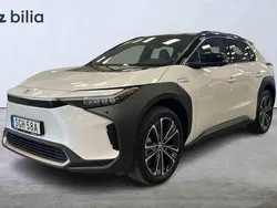 Vit Begagnad 2022 Toyota bZ4X SUV | 439 900 kr