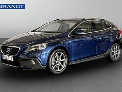 Blå Begagnad 2015 Volvo V40 CC Business Edition Kombi | 179 900 kr