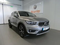 Grå Begagnad 2021 Volvo XC40 Inscription SUV | 349 900 kr (Marknadspris)