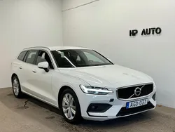 Vit Begagnad 2019 Volvo V60 Momentum Kombi | 194 900 kr (Marknadspris)